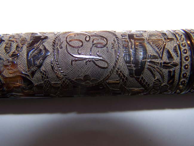 A Fine late 18th century Chinese Export Carved Tortoiseshell Netting Case circa 1785 — image 4